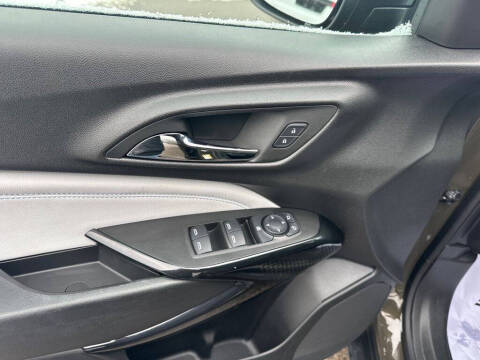 2024 Chevrolet Trax LT