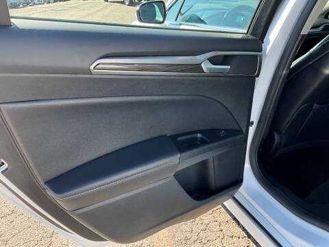 2017 Ford Fusion Hybrid SE