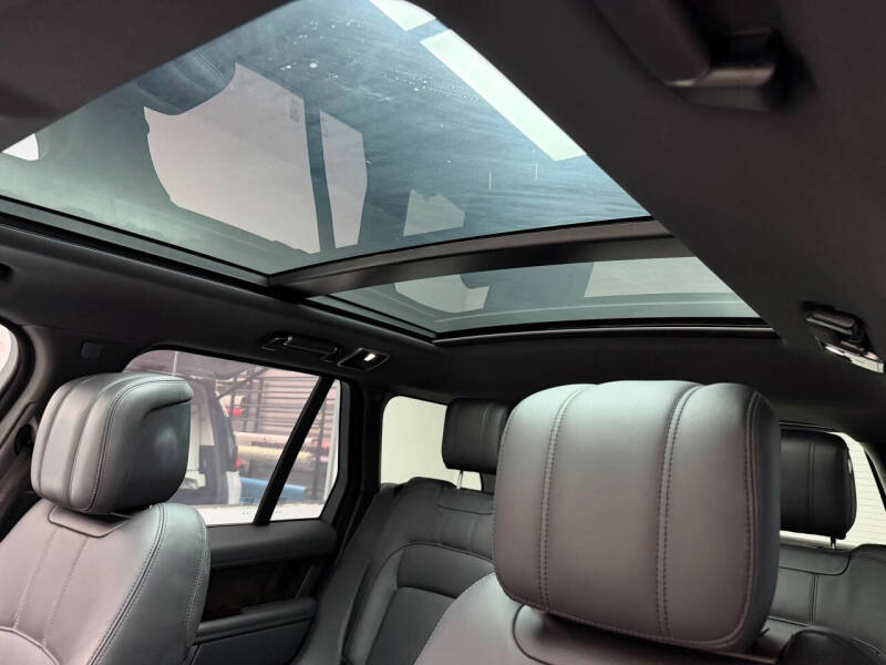 2020 Land Rover Range Rover P525 HSE