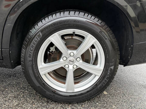 2016 Volvo XC90 T5 Momentum