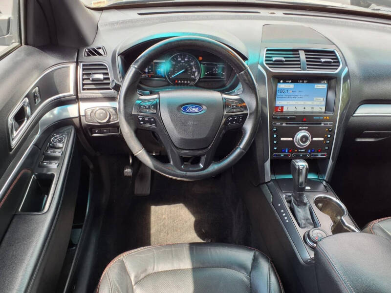 2017 Ford Explorer Sport