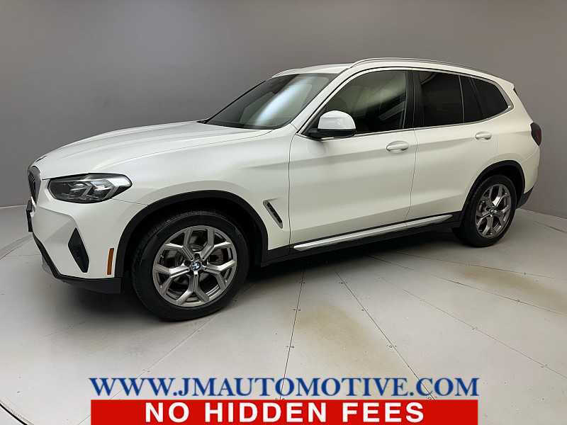 2022 BMW X3 30i's photo