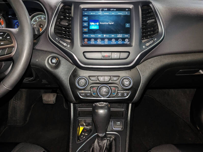 2022 Jeep Cherokee Latitude Lux