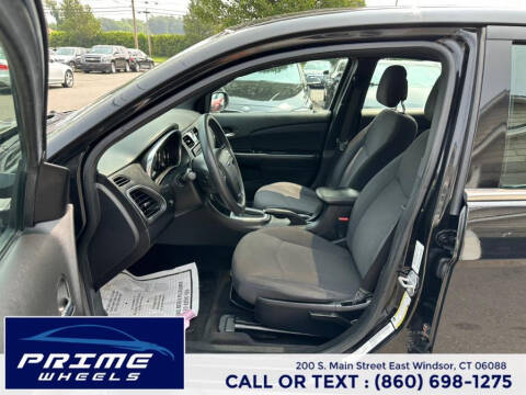 2013 Chrysler 200 LX