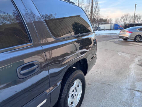 2004 Chevrolet Suburban 1500 LT