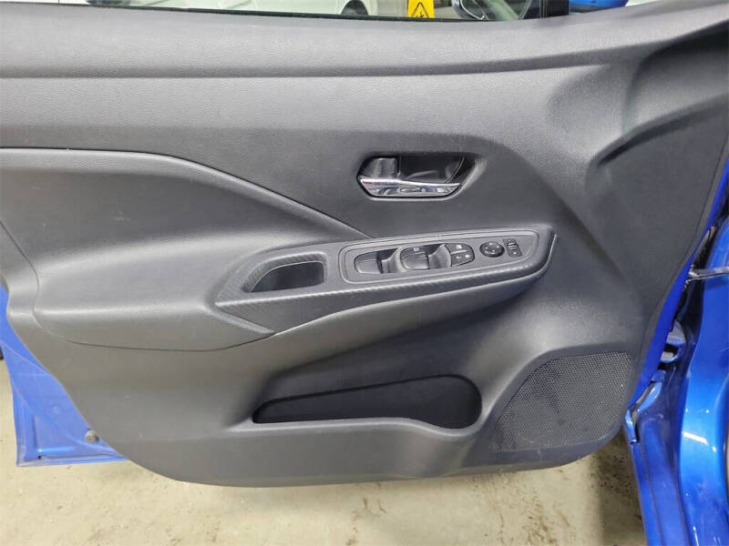 2023 Nissan Versa SV