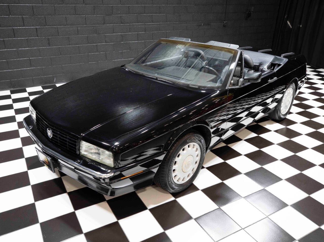 1992 Cadillac Allante 7