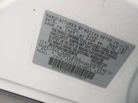 2021 Nissan Kicks SR