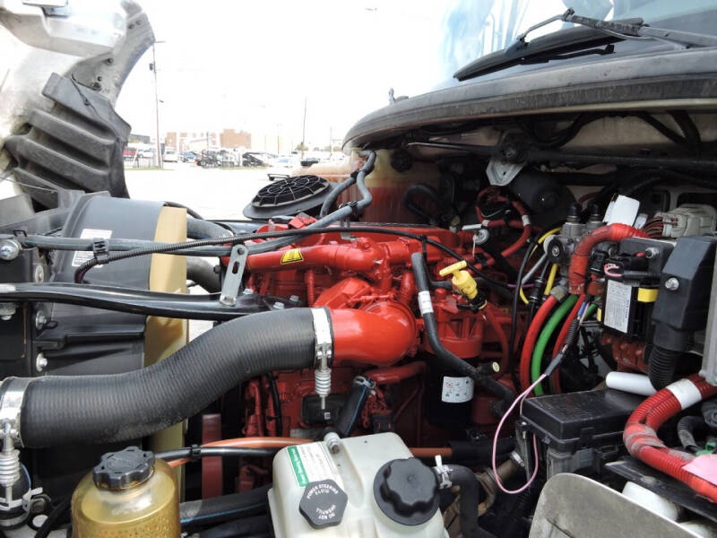 2017 Freightliner M2 106