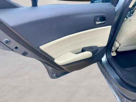 2014 Acura ILX 2.0L w/Tech