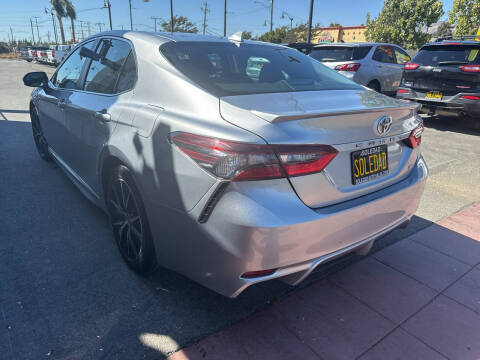 2022 Toyota Camry SE