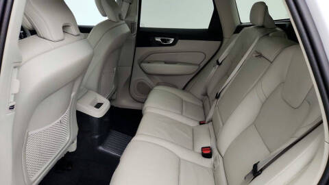 2024 Volvo XC60 Recharge T8 Plus Dark Theme