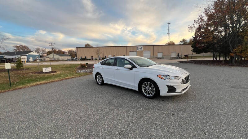 2020 Ford Fusion SE