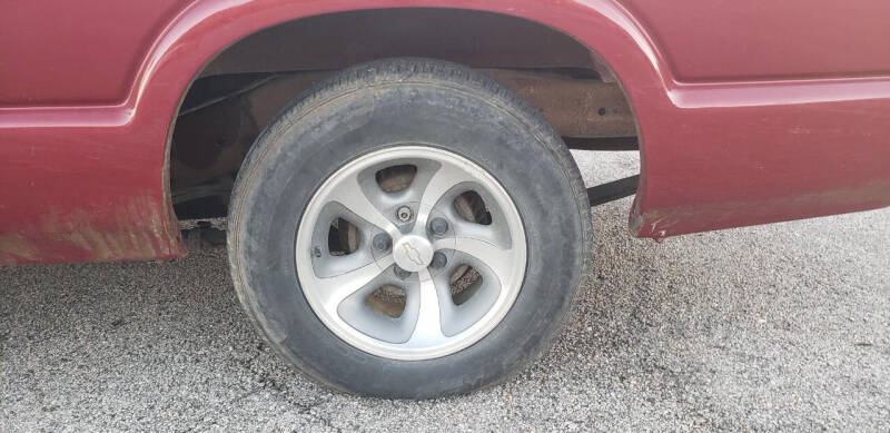 2000 Chevrolet S-10 LS