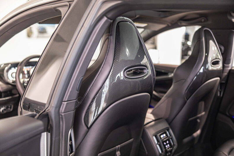 2026 Aston Martin DBX 707