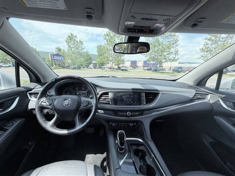 2020 Buick Enclave Essence