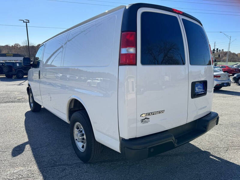 2021 Chevrolet Express 2500