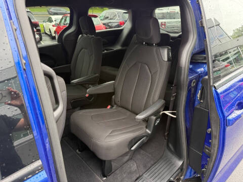 2021 Chrysler Pacifica Touring
