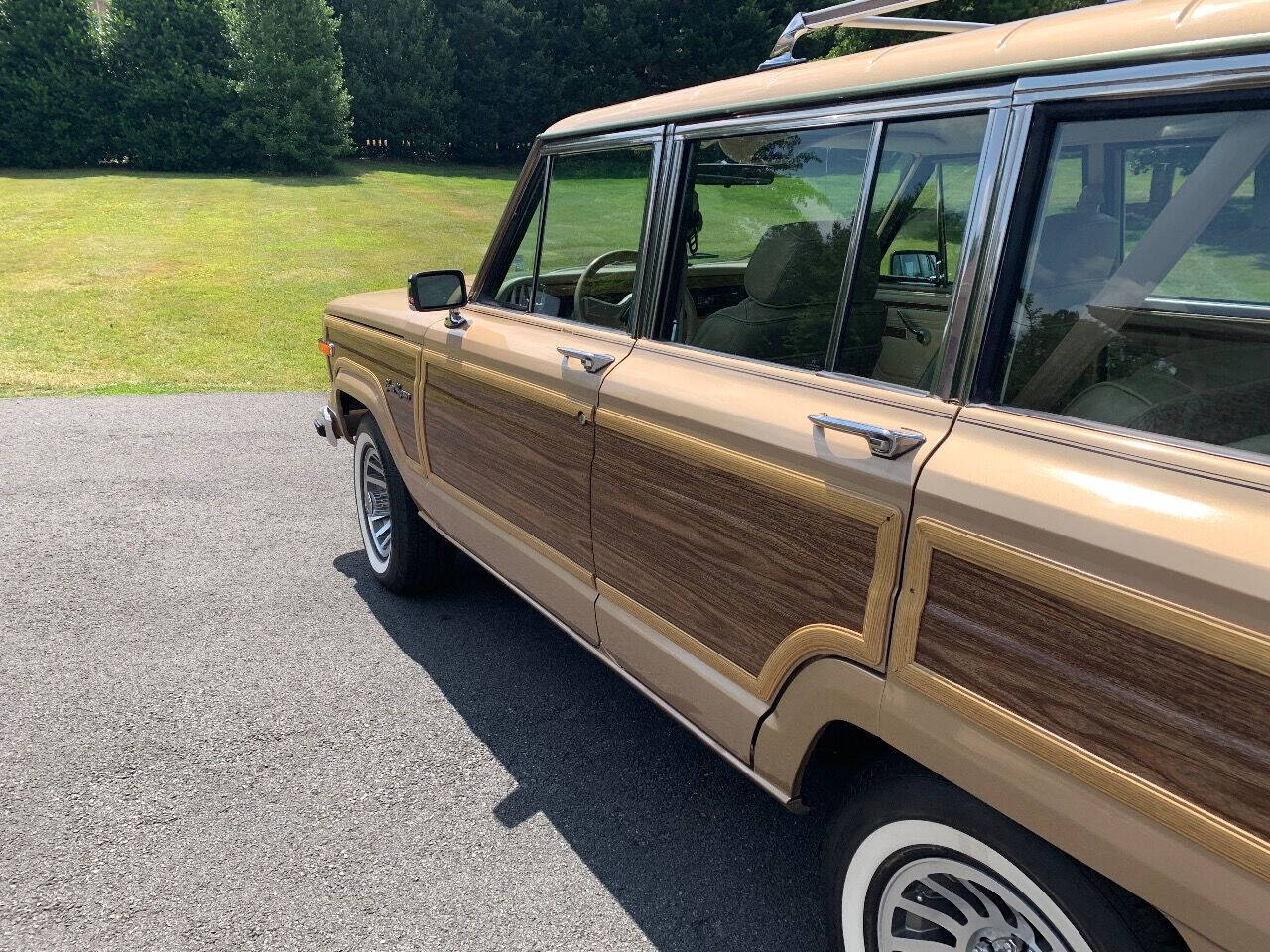 1989 Jeep Grand Wagoneer 60