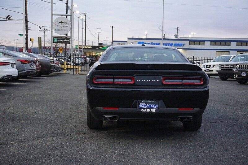 2021 Dodge Challenger SXT