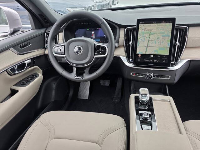2026 Volvo XC90 B5 Core