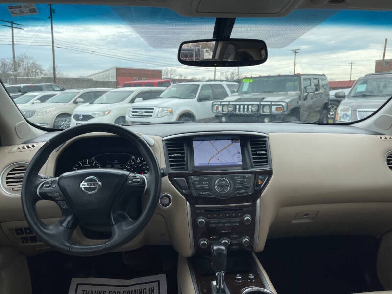 2016 Nissan Pathfinder Platinum