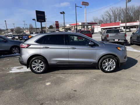 2022 Ford Edge Titanium