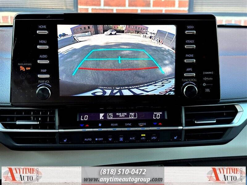 2021 Toyota Sienna XLE 8-Passenger