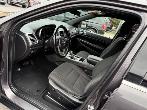 2020 Jeep Grand Cherokee Laredo