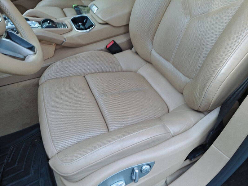 2016 Porsche Cayenne S