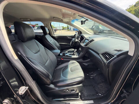 2017 Ford Edge Titanium