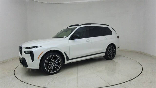 2025 BMW X7 M60i