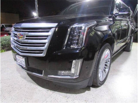 2018 Cadillac Escalade ESV Platinum