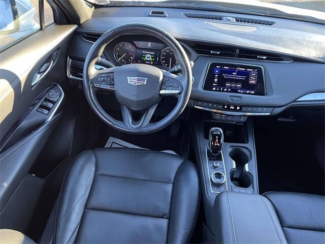 2023 Cadillac XT4 Luxury