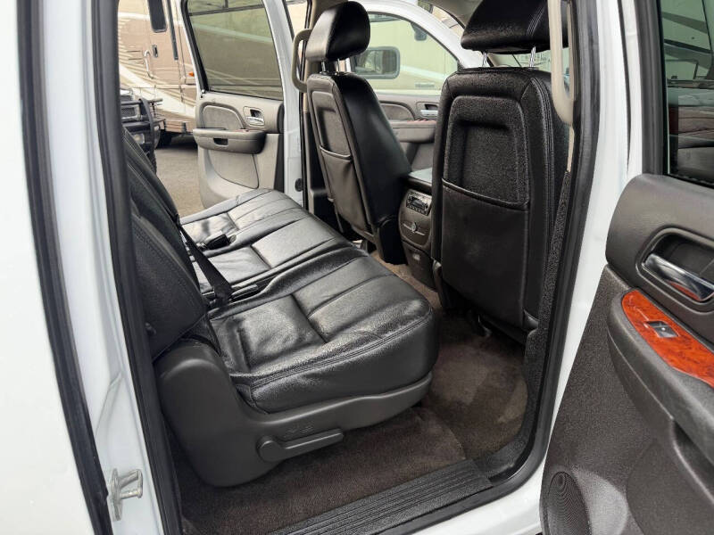 2014 Chevrolet Suburban LT