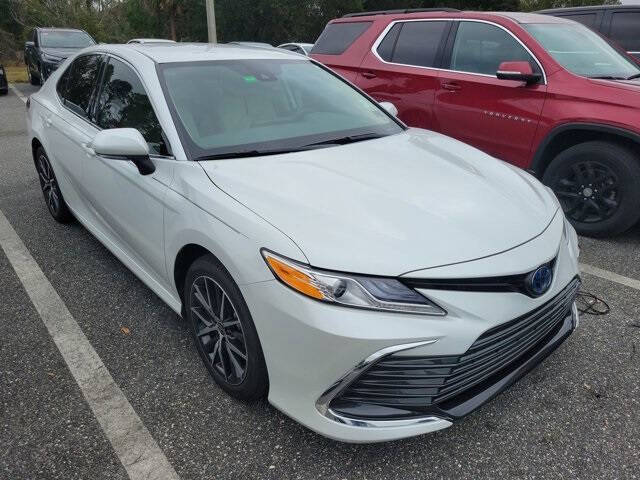 2023 Toyota Camry Hybrid XLE