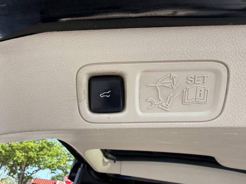 2018 Lincoln Navigator Select