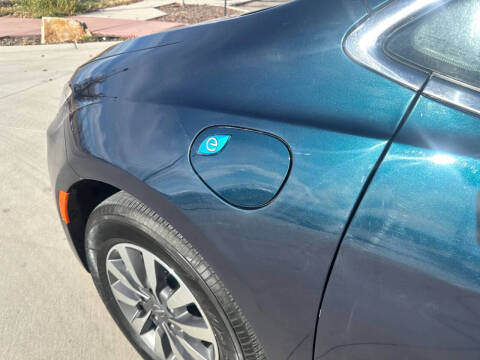 2023 Chrysler Pacifica Plug-In Hybrid Touring L