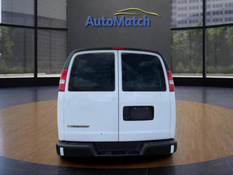 2023 Chevrolet Express 2500