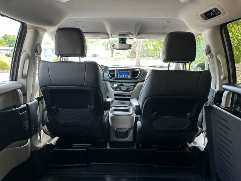 2020 Chrysler Pacifica Launch Edition