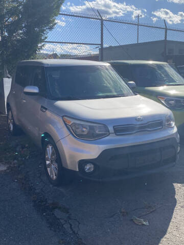 2018 Kia Soul +