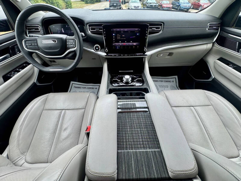 2022 Jeep Wagoneer Series III