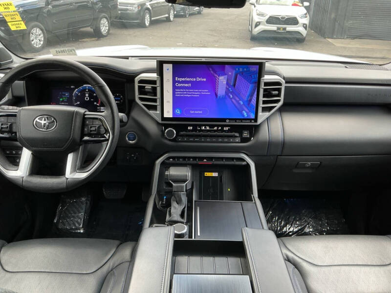 2023 Toyota Sequoia SR5