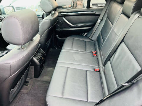 2004 BMW X5 3.0i