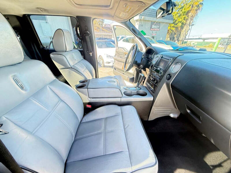 2008 Lincoln Mark LT