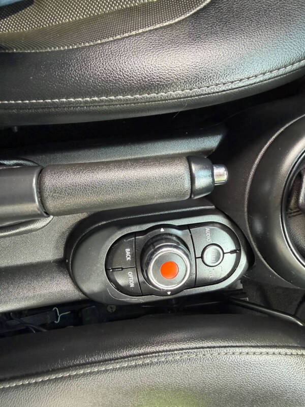 2017 MINI Hardtop 2 Door Cooper