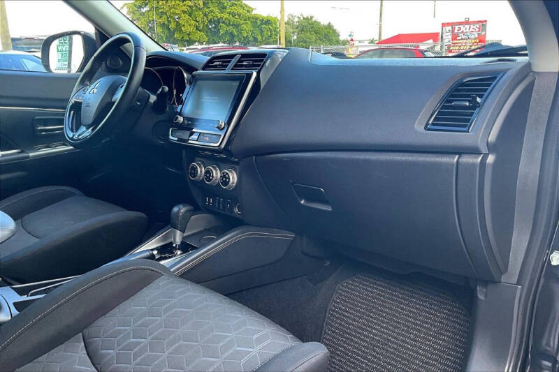 2020 Mitsubishi Outlander Sport SE