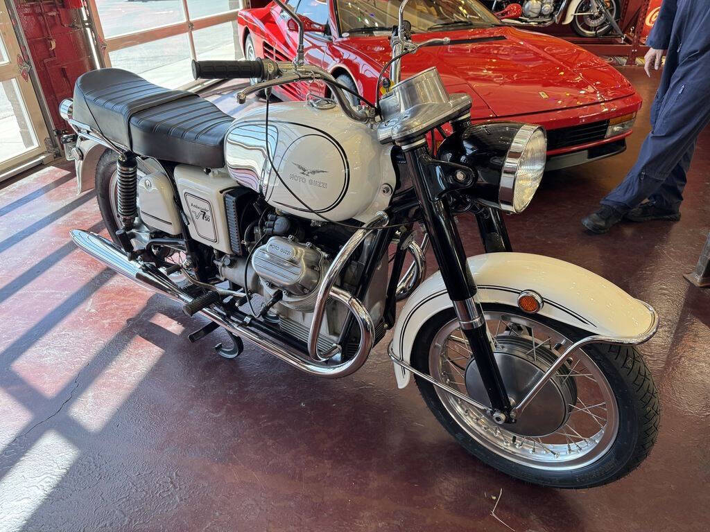1968 Moto Guzzi V7 8