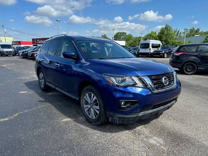 2020 Nissan Pathfinder SV