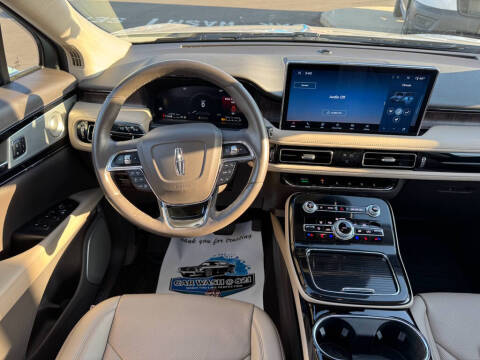 2023 Lincoln Nautilus Reserve